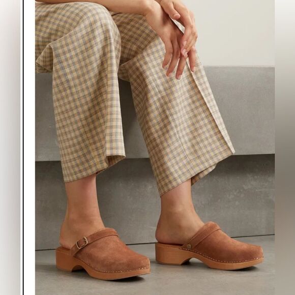 28 NIB 415.00 REDONE
Suede Platform 70’s Classic Clogs - Picture 3 of 11